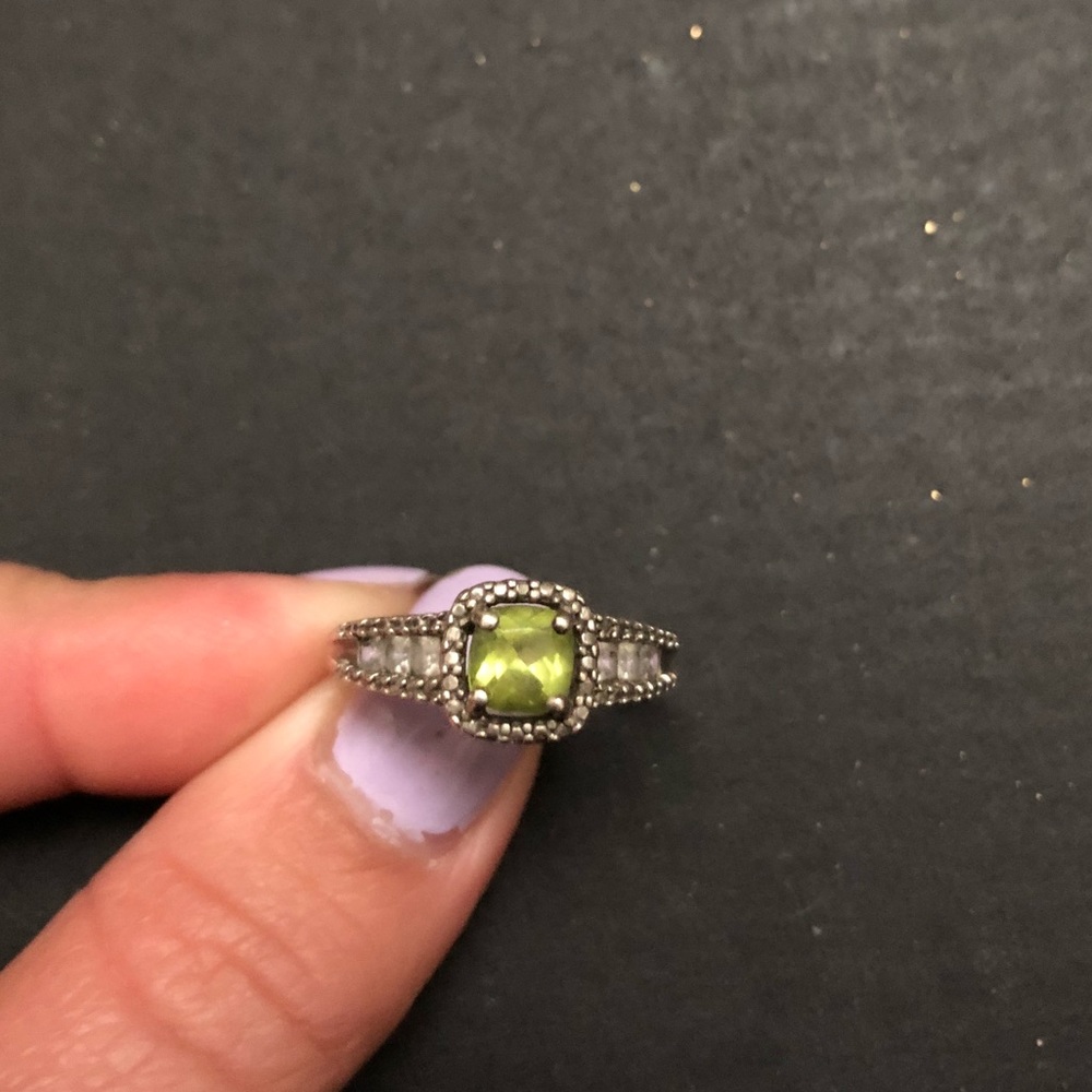 Ring - Picture 2 of 3